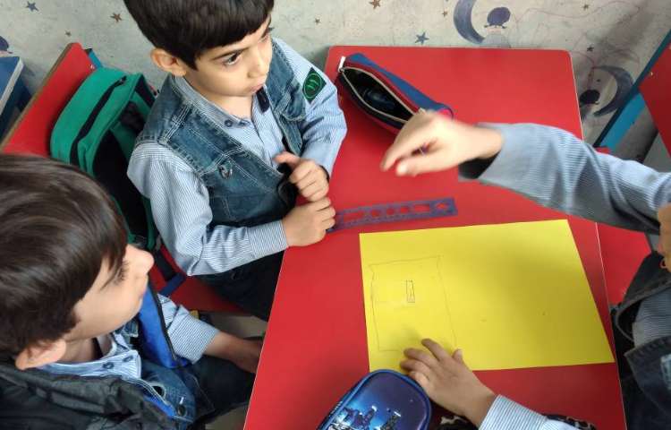 ساخت اعداد با لگو و نقاشی گروهی 2