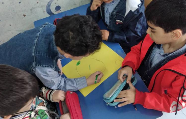 ساخت اعداد با لگو و نقاشی گروهی 4