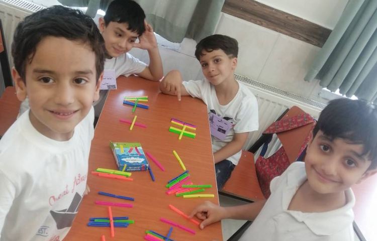 ساخت اعداد با چوب خط باهدف تشخیص یکان و دهگان