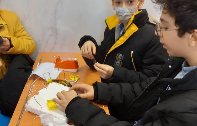 ساخت اعصاب سنج و کاردستی حلزون در هفته‌ملی علوم 1