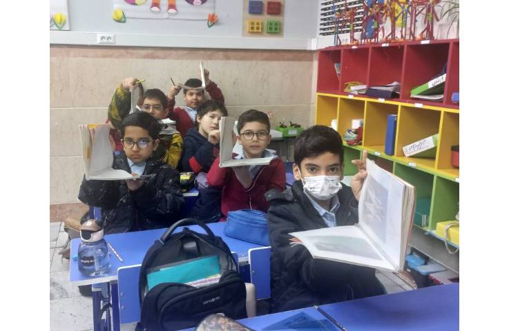 ساخت انواع زاویه ها با وسایل ساده مانند 2 مداد و کتاب 4