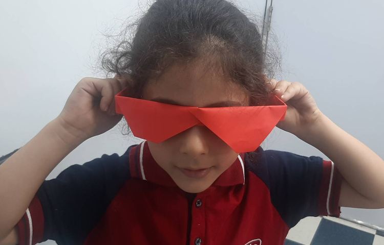 ساخت اوریگامی عینک با پسرانم در کلاس شاپرک 2