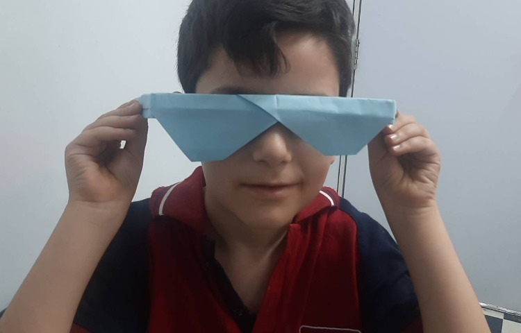 ساخت اوریگامی عینک با پسرانم در کلاس شاپرک 6