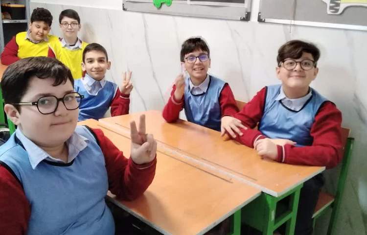 ساخت براش بات در هفته ملی علوم 4