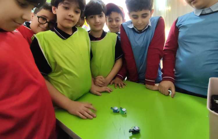 ساخت براش بات در هفته ملی علوم 5