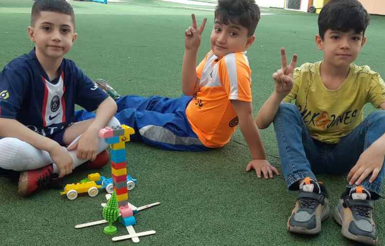 ساخت برج با لگو و چوب بستنی 3