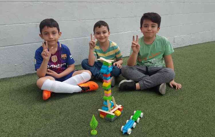 ساخت برج با لگو و چوب بستنی 4