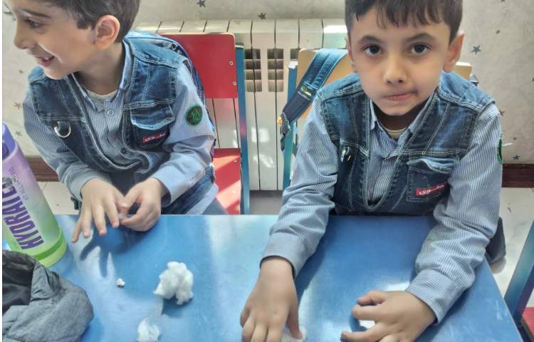 ساخت برف با استفاده از پنبه 6