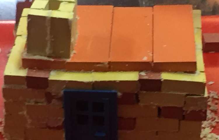 ساخت خانه با مصالح 2