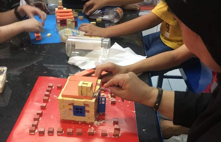 ساخت خانه با مصالح 3