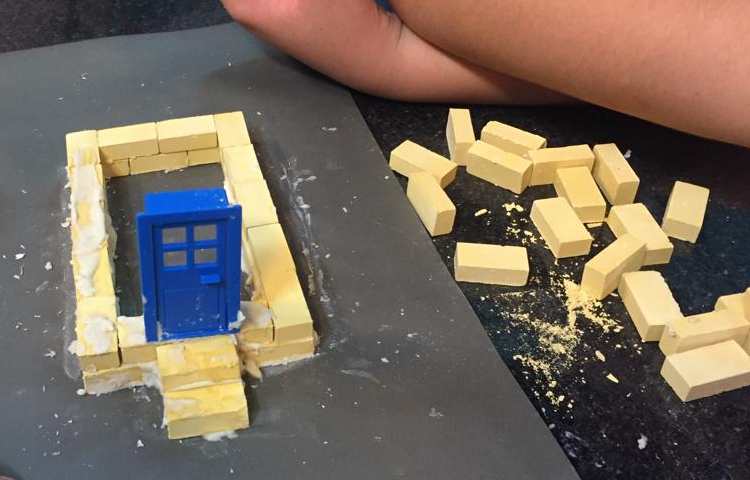 ساخت خانه با مصالح 5