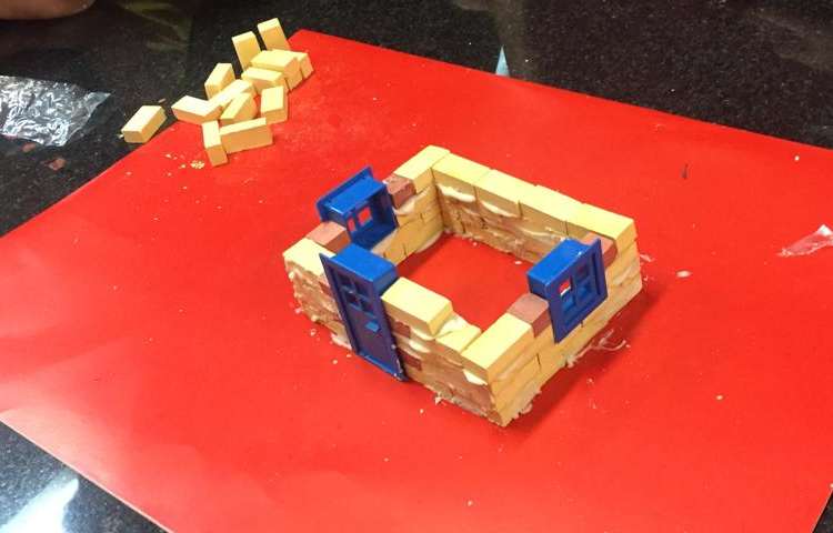 ساخت خانه با مصالح 7