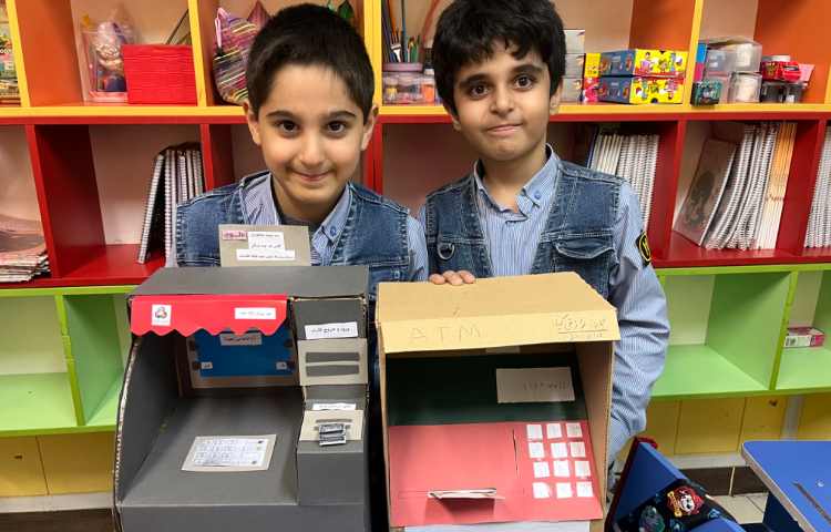 ساخت دستگاه خودپرداز و آمادگی جهت نمایشگاه سواد مالی 7