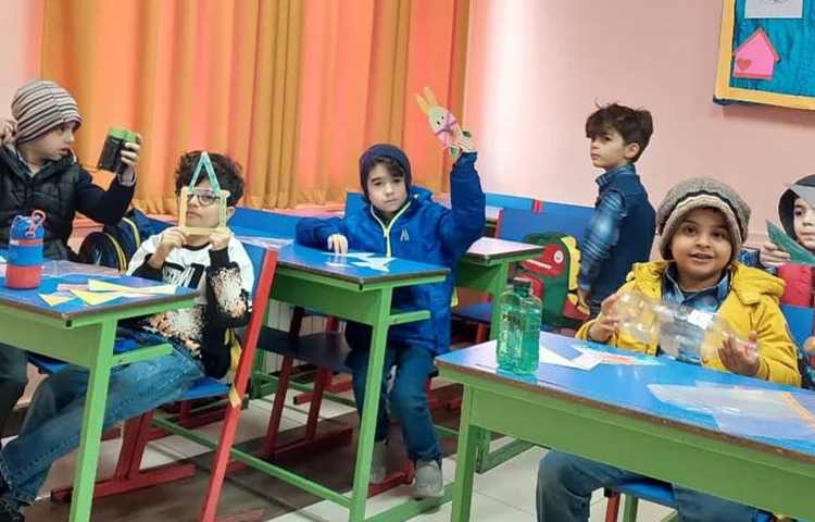 ساخت دست سازه تخم مرغ پیش دبستان علوی 2