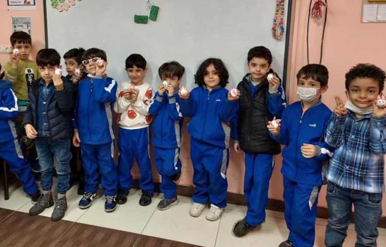 ساخت دست سازه تخم مرغ پیش دبستان علوی 5