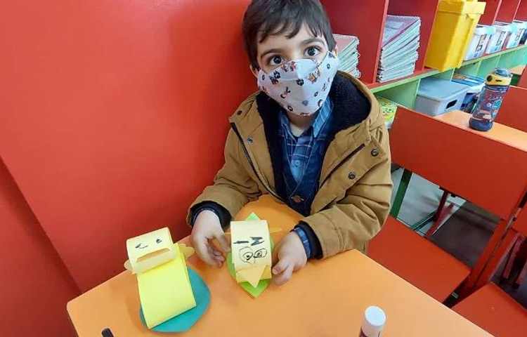 ساخت دست سازه جوجه دانش آموزان پیش دبستان 1