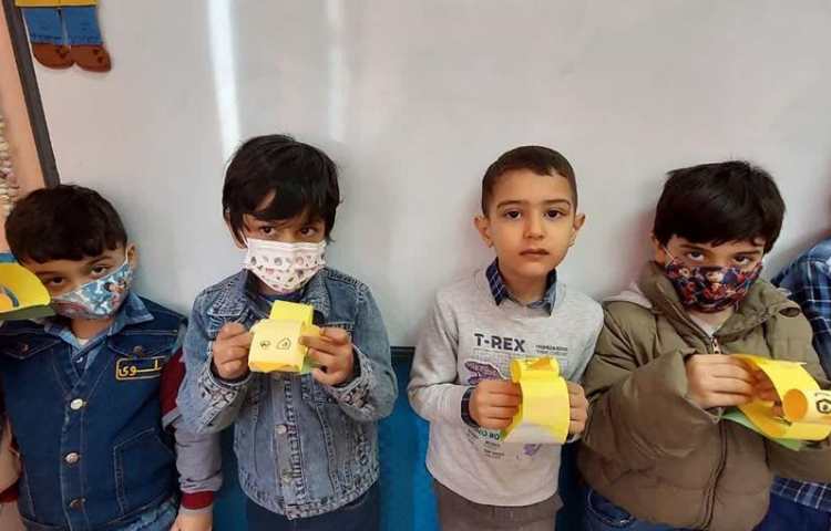 ساخت دست سازه جوجه دانش آموزان پیش دبستان 5