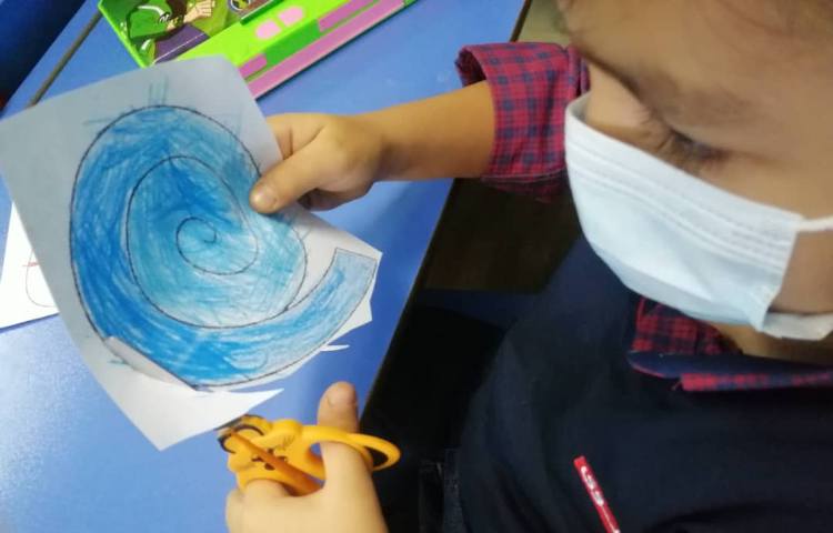 ساخت دست سازه و نقاشی گربه 2