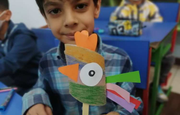 ساخت دست سازه پرنده با کاغذ رنگی 2