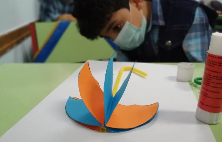 ساخت دست سازه چتر با نی 4