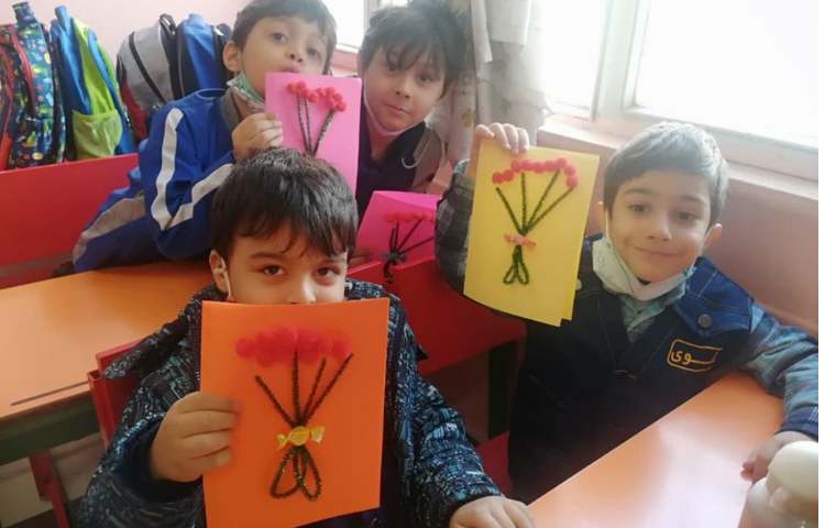 ساخت دست سازه کارت تبریک روز مادر 5