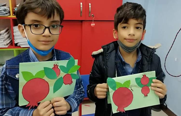 ساخت دست سازه کارت تبریک یلدا 1