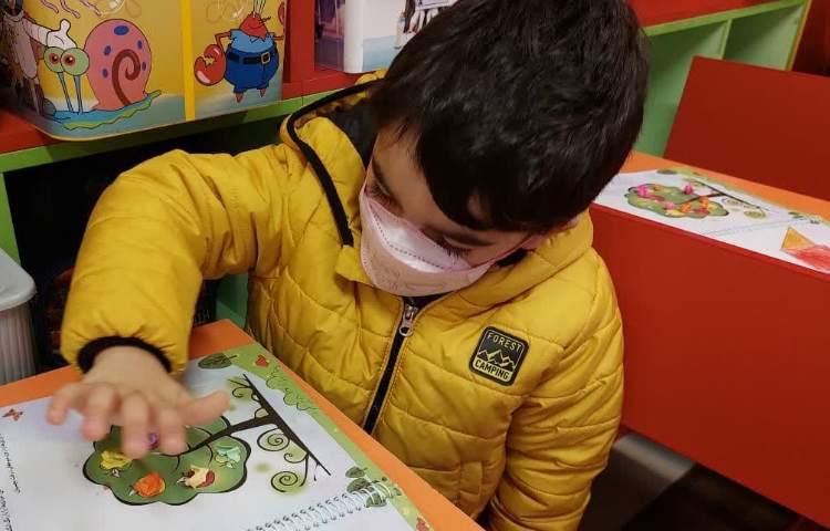 ساخت دست سازه کلاژ درخت 4