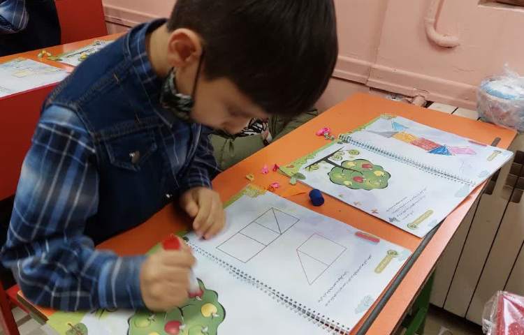 ساخت دست سازه کلاژ درخت 6