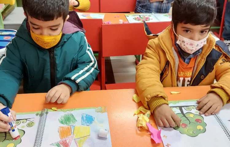 ساخت دست سازه کلاژ درخت