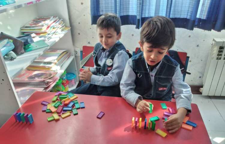 ساخت دومینو