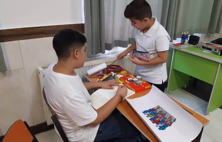 ساخت روزنامه‌دیواری کشورها به صورت گروهی 9