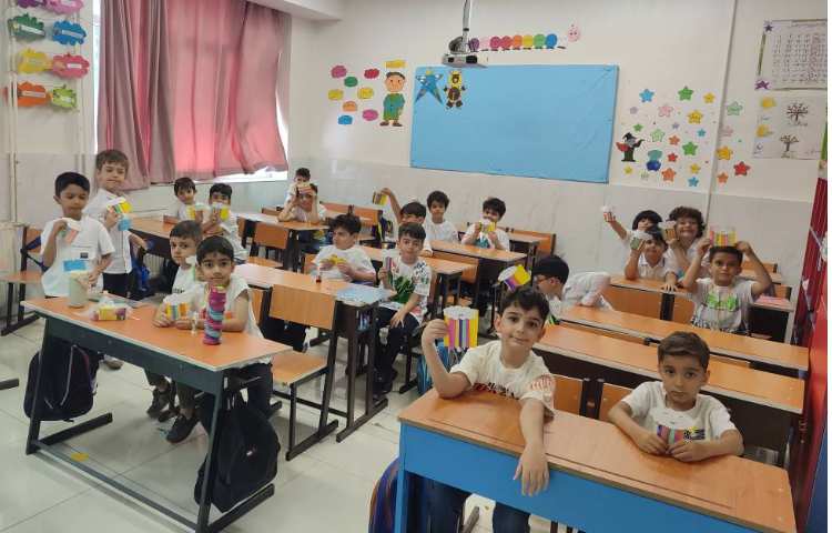 ساخت سازه چوبیرنگین کمان در کلاس انجام شد 3