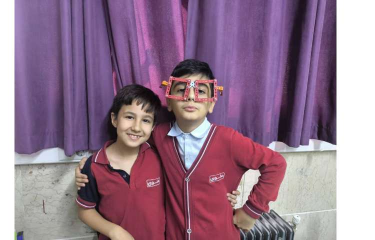 ساخت سازه ی عینک 2