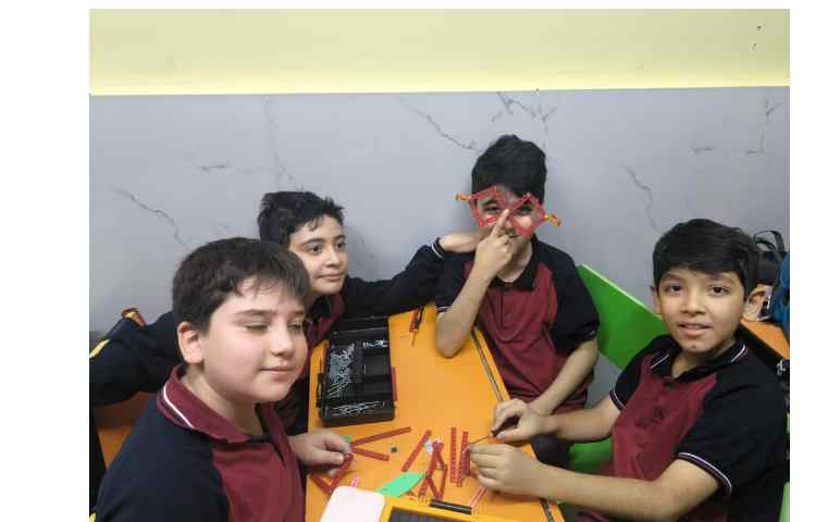 ساخت سازه ی عینک