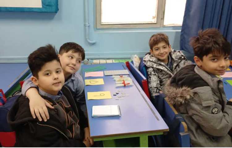 ساخت عدد سه رقمی با استفاده از ابزار آموزشی 1