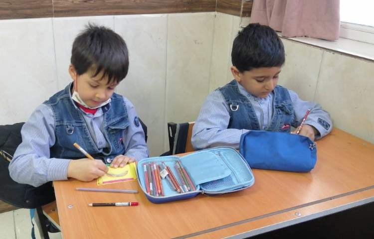 ساخت قاب عکس به جهت ایجاد انگیزه آموزش نشانه‌ی (ق) 4