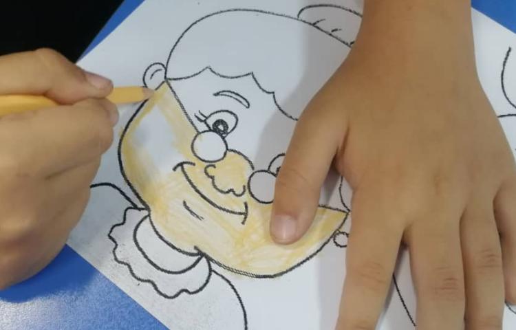 ساخت ماسک و رنگ آمیزی کاربرگ روز سالمند 10