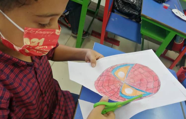 ساخت ماسک و رنگ آمیزی کاربرگ روز سالمند 2