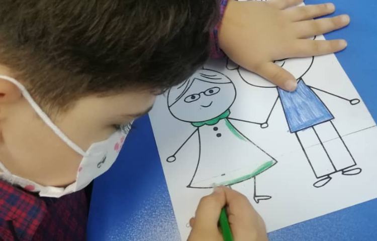 ساخت ماسک و رنگ آمیزی کاربرگ روز سالمند 9