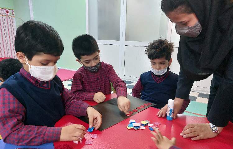 ساخت ماکت اجزا اصلی رایانه(نیم سال اول پیش) 3