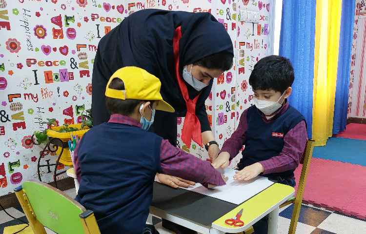 ساخت ماکت اجزا اصلی رایانه(نیم سال اول پیش) 4