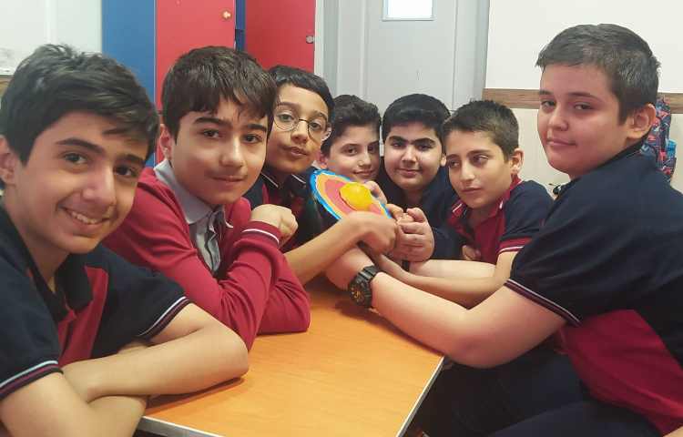 ساخت ماکت شبیه سازی کره زمین و لایه های درونی آن 2