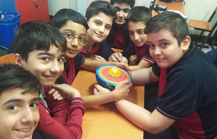 ساخت ماکت شبیه سازی کره زمین و لایه های درونی آن 5