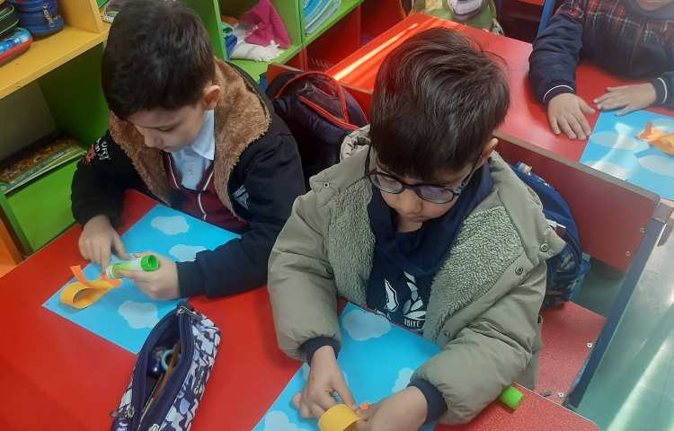 ساخت ماکت هواپیما به مناسبت روز نیروی هوایی 2