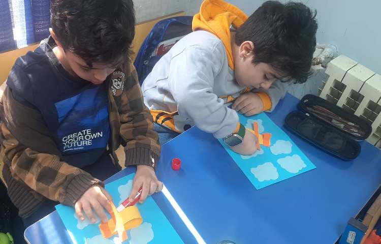 ساخت ماکت هواپیما به مناسبت روز نیروی هوایی 4