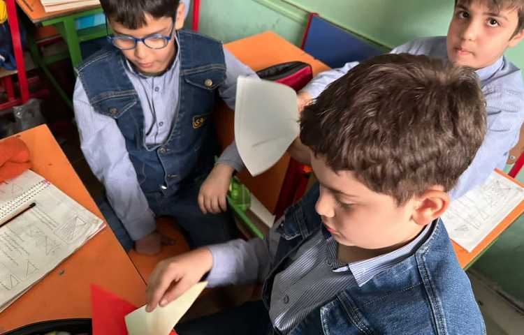 ساخت متوازی الاضلاع به کمک دو مثلث 5