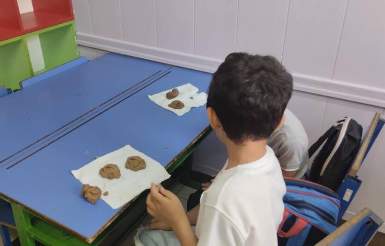 ساخت مجسمه صورتک با خمیرسفال 2