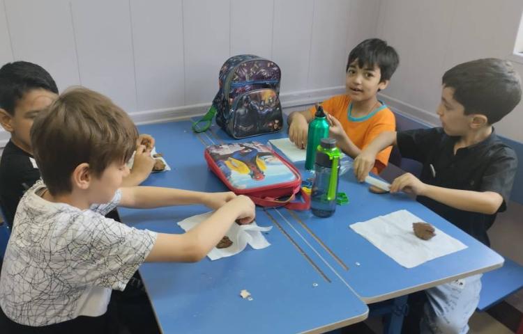 ساخت مجسمه صورتک با خمیرسفال