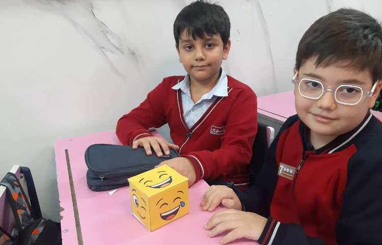 ساخت مکعب با کاغذ 1