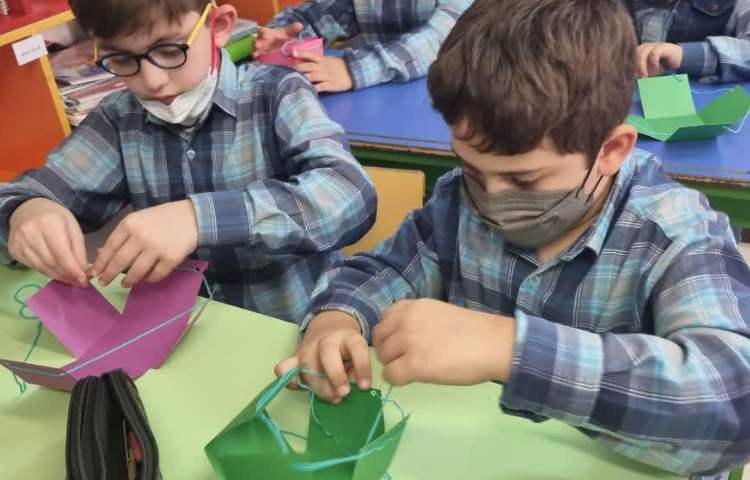 ساخت مکعب دانش آموزان پایه سوم 1